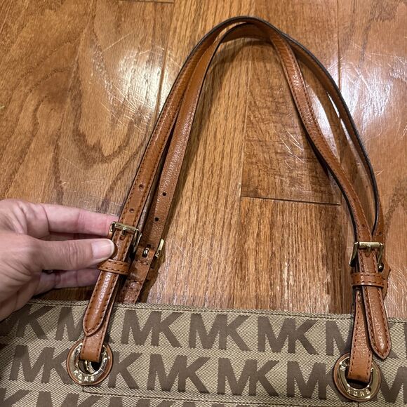 Michael Kors Signature Monogram Tote Handbag Satchel Shoulder Bag Light Brown - Picture 4 of 9
